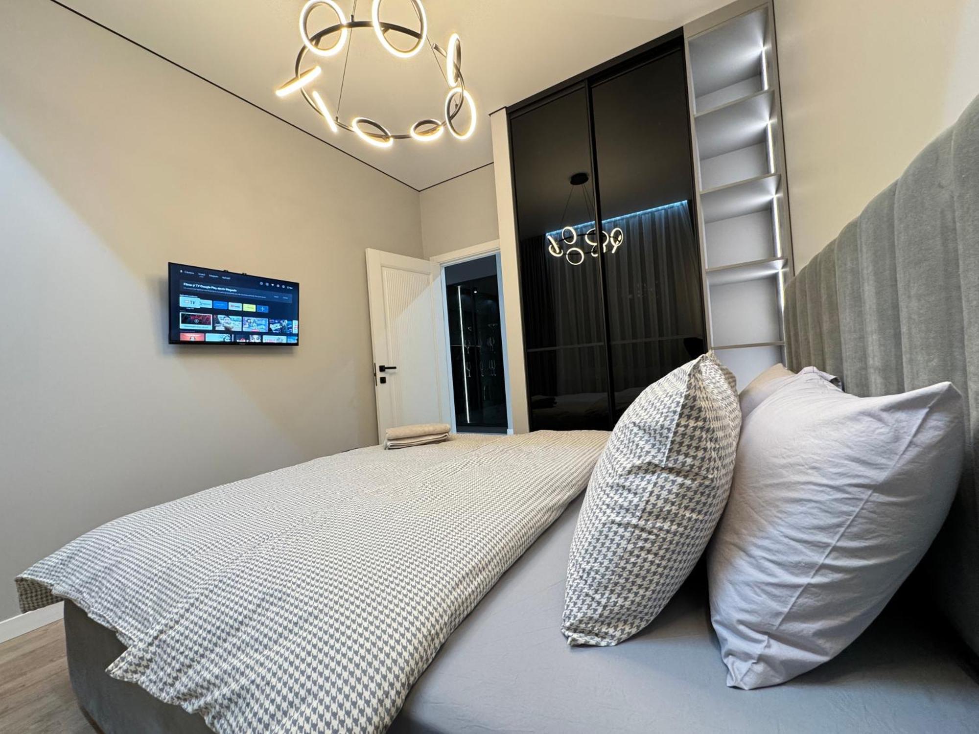 Two Bedroom Apartment In The Center, With Parking, Address Avram Iancu 32 Chisinau Exterior foto