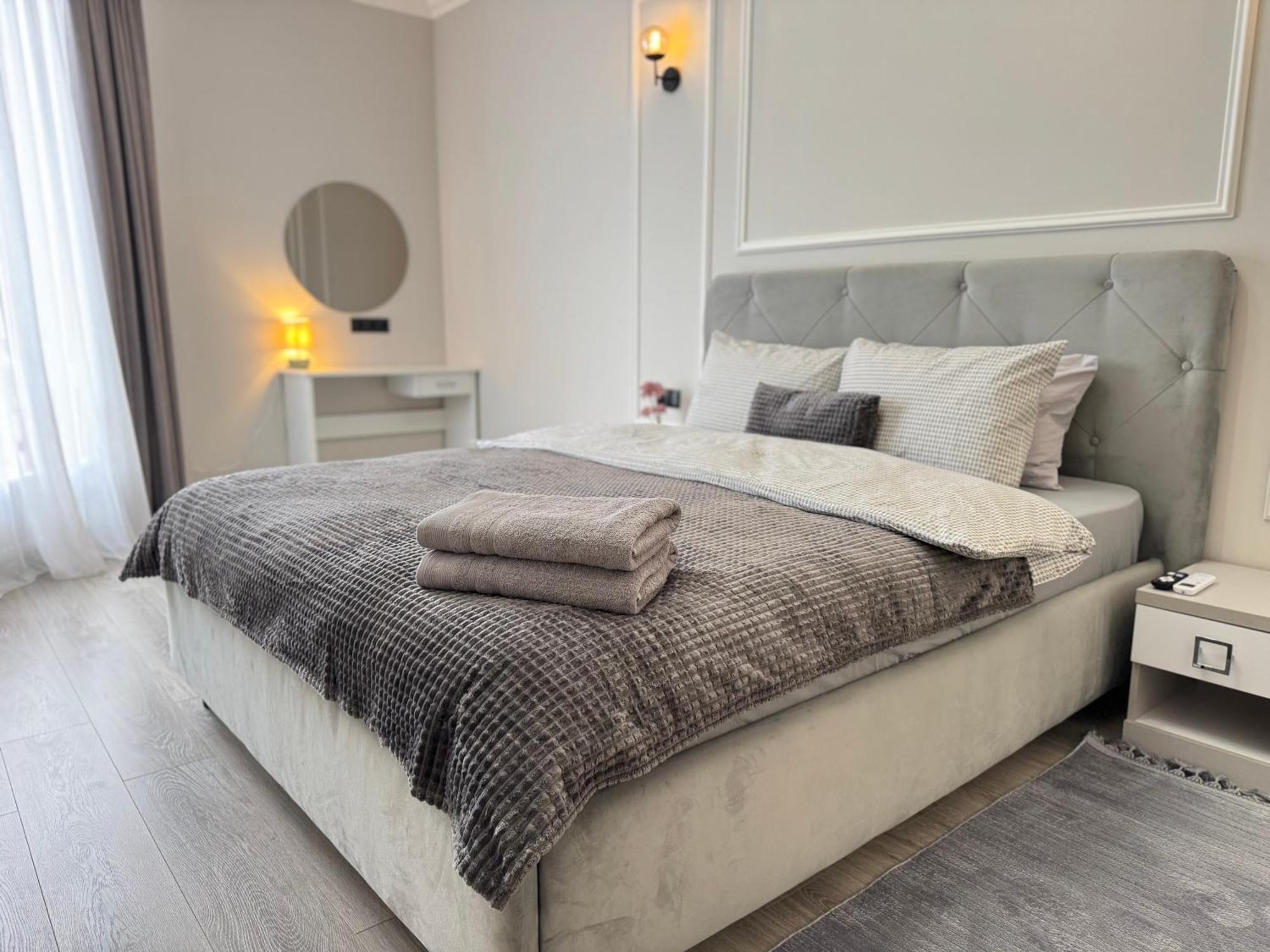 Two Bedroom Apartment In The Center, With Parking, Address Avram Iancu 32 Chisinau Exterior foto